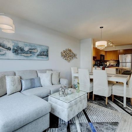 The Astoria Flair Apartment Victoria Bagian luar foto