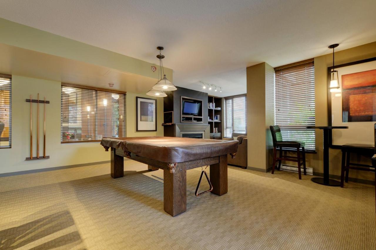 The Astoria Flair Apartment Victoria Bagian luar foto