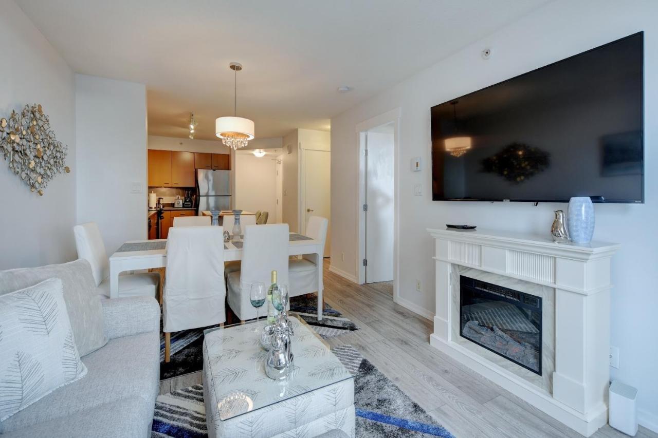 The Astoria Flair Apartment Victoria Bagian luar foto