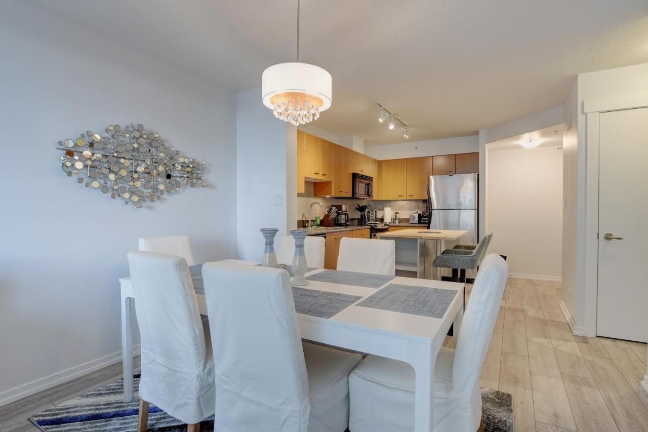 The Astoria Flair Apartment Victoria Bagian luar foto